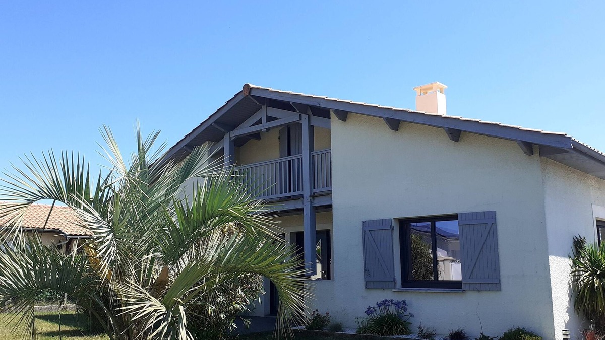 Saint-Medard-en-Jalles House | Maison Avec Piscine à 30 Minutes des Plages et de Bordeaux