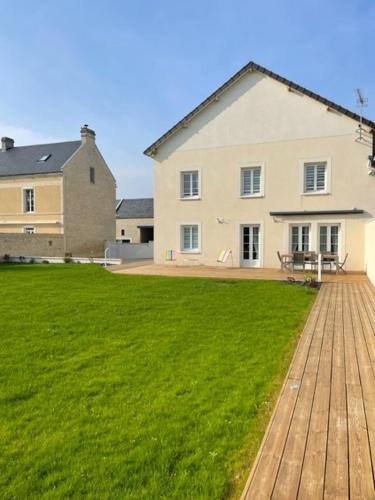 Carpiquet House | Maison au sein d’un corps de ferme.