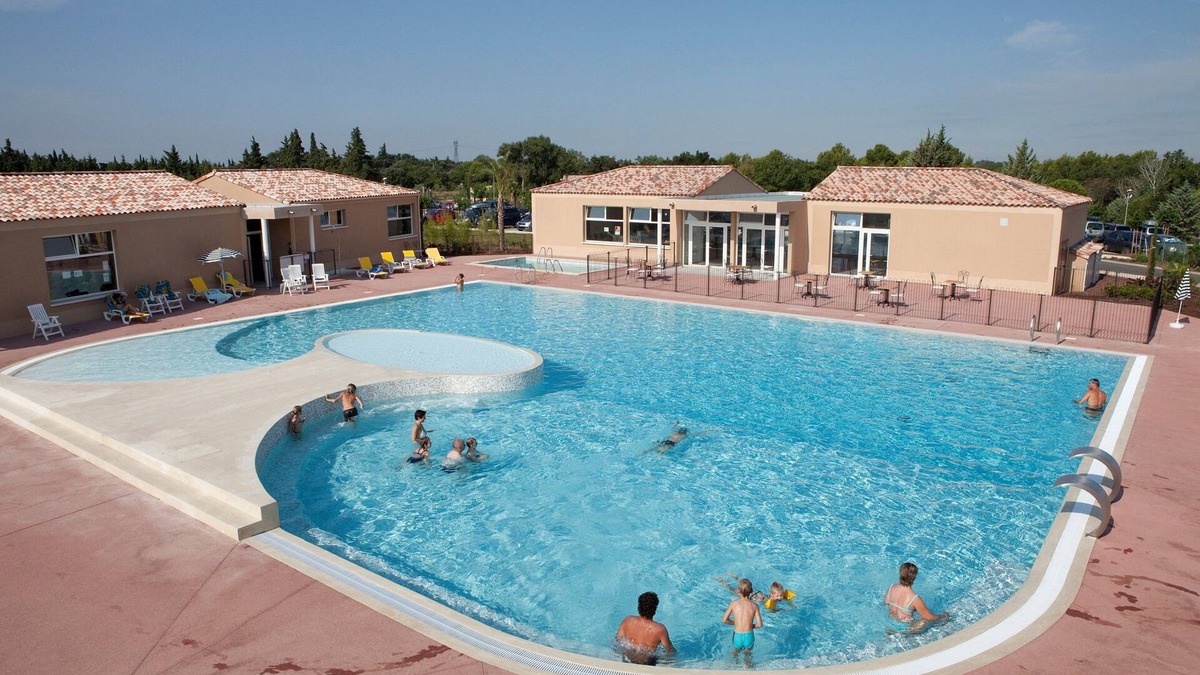 Aubignan House | Maison avec accès Piscines et salle fitness