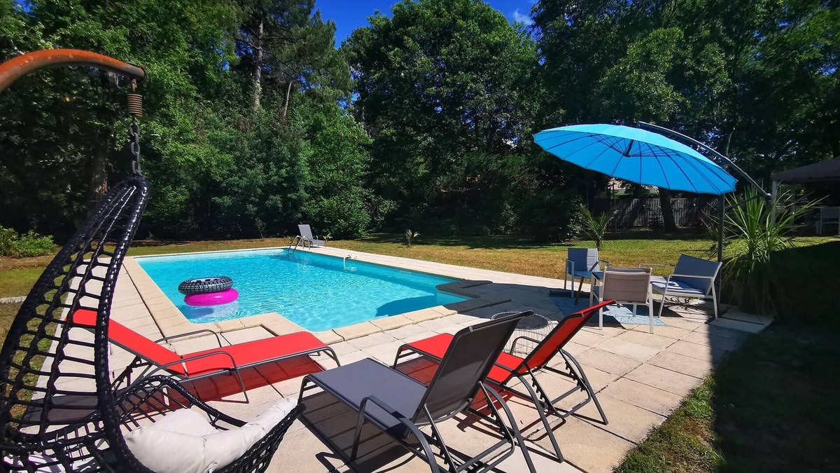 Cestas House | Maison Avec Piscine, 3 Chambres, en Lisière de Forêt sur Cestas