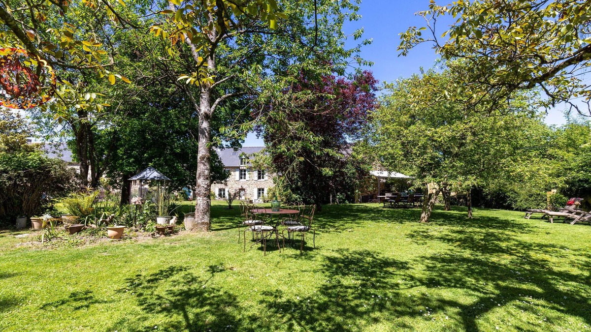 Plouer-sur-Rance House | Maison Bellini - Beau jardin arboré et fleuri