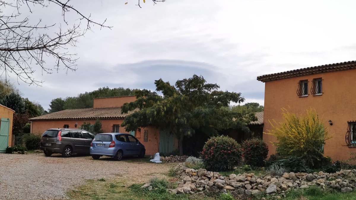 Saint-Antonin-du-Var House | Maison Bien-être Séjour à Thème en Famille ou Avec vos Proches. Jardin & Jacuzzi