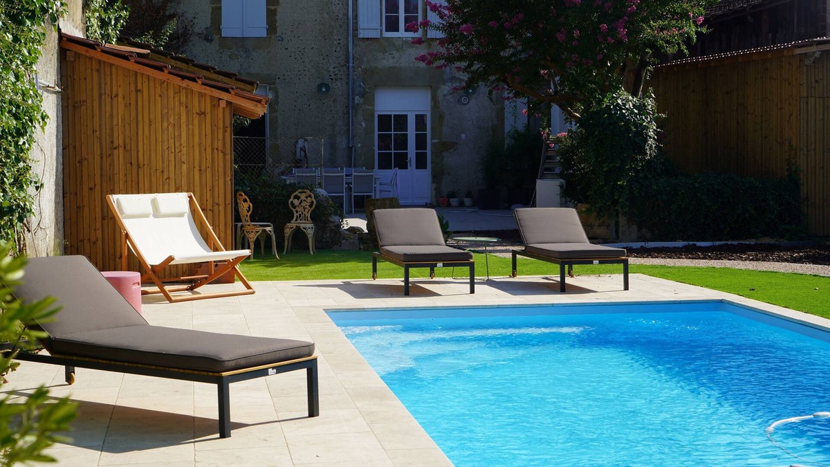 Barcelonne-du-Gers House | Maison bourgeoise 4bed swimming pool-jacuzzi indoor private parking