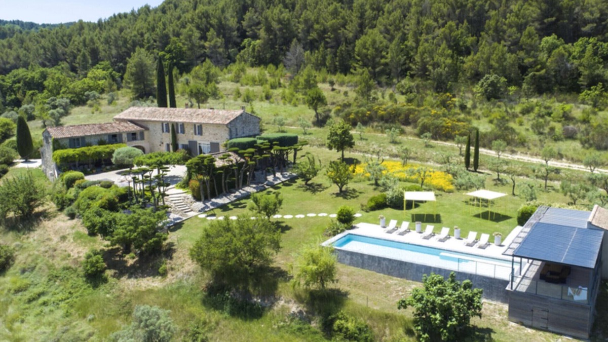 Pernes-les-Fontaines Villa | MAISON CECILE - LUXURY VILLA + HEATED POOL + CONCIERGE SERVICE