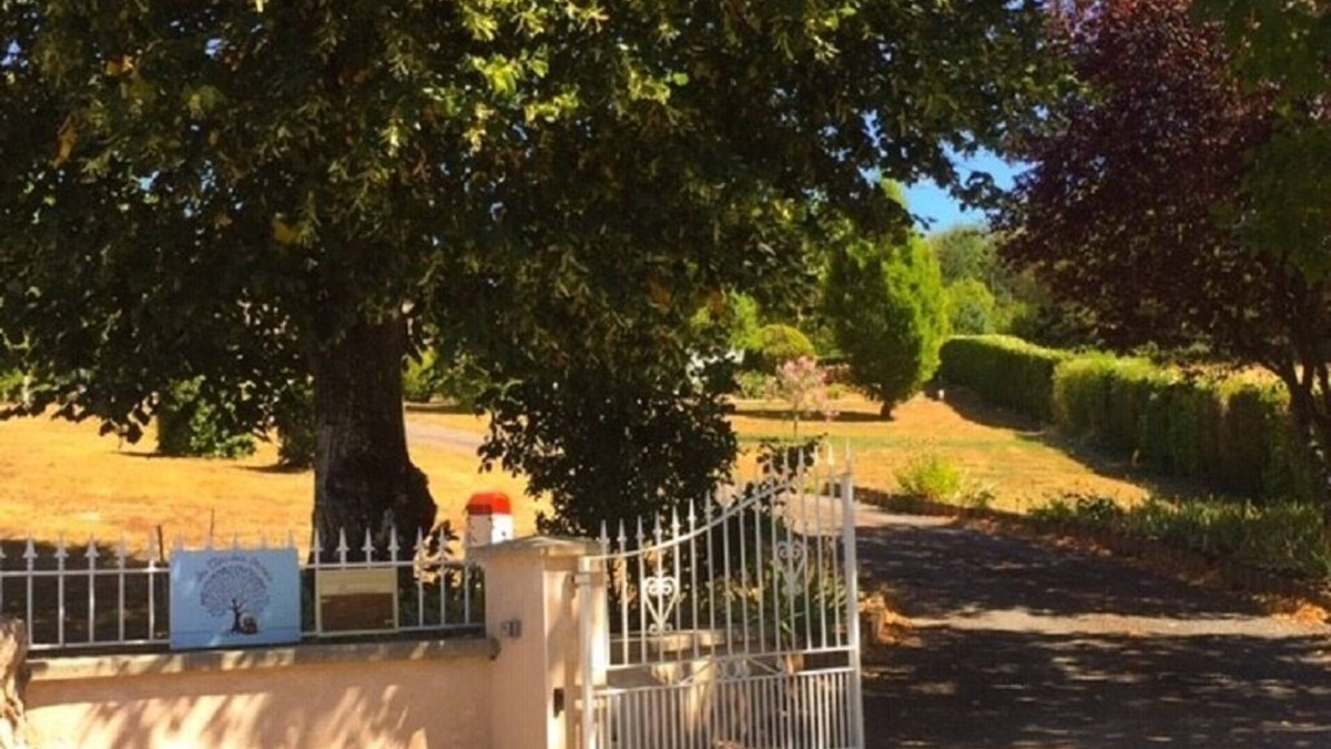Dompierre-les-Ormes House | Maison Chaleureuse en Plein Cœur de la Bourgogne du Sud