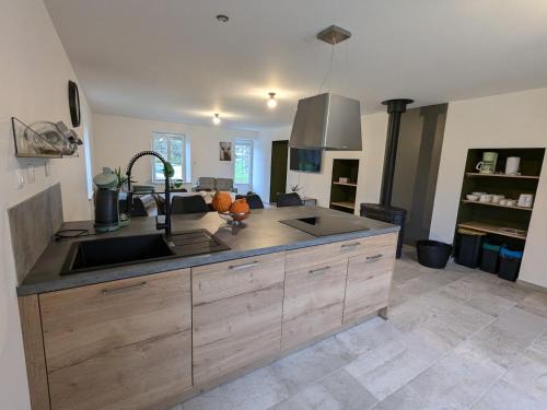 Flacey House | Maison chaleureuse avec Wifi à Sainte-Barbe - FR-1-589-753
