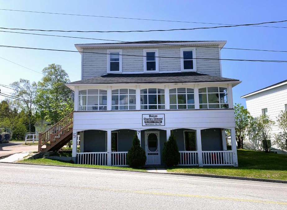 Grandes-Bergeronnes House | Maison Charles Edmond