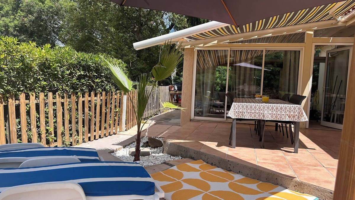 Gassin House | Maison Climatisée Dans un Parc Arboré Avec Piscine Entre Gassin et Saint-tropez