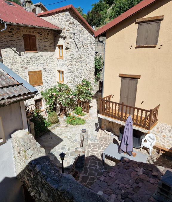 Isola House | Maison complète Ganzes Haus House 6 Peronnes La Finière Seealpen Isola Village bei Nizza Alpes -Maritimes près de Nice 70 km