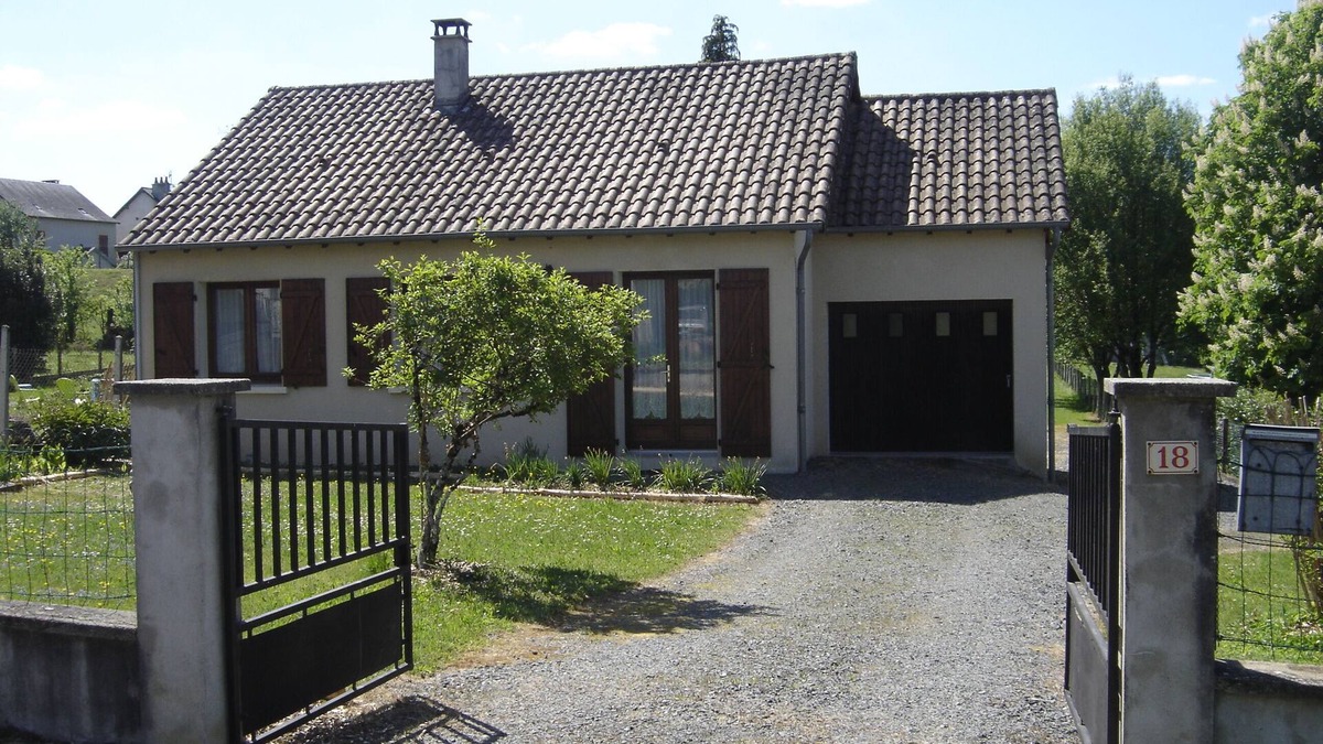 Payzac House | Maison de 65 m° en Campagne Terrain Cloturé Proche Plan D'eau de Rouffiac