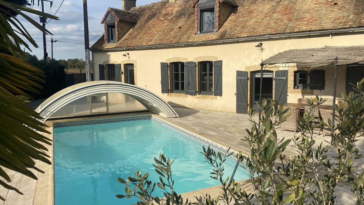 Saint-Celerin House | Maison de Campagne Piscine Privée au Calme