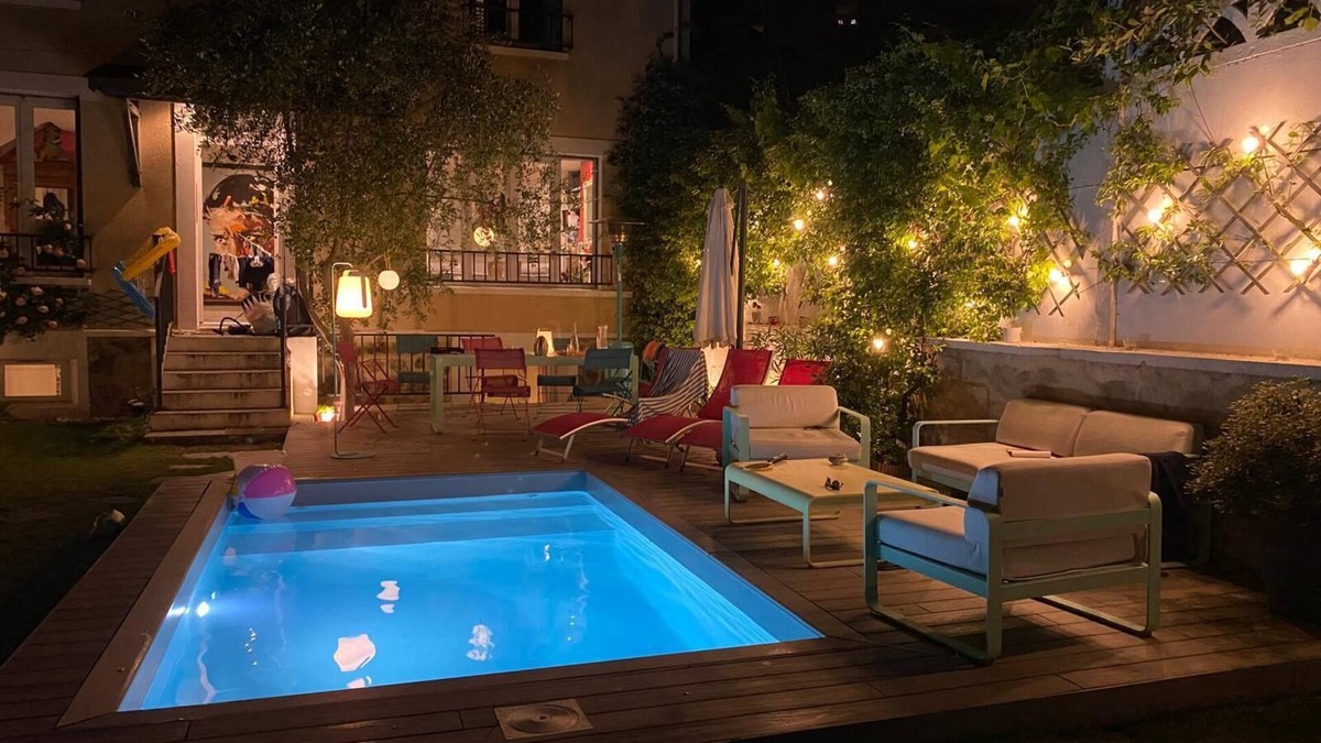 Faubourg de l'Arche Villa | Maison de Campagne en Ville 15 Minutes à Pieds de Paris La Défense Arena