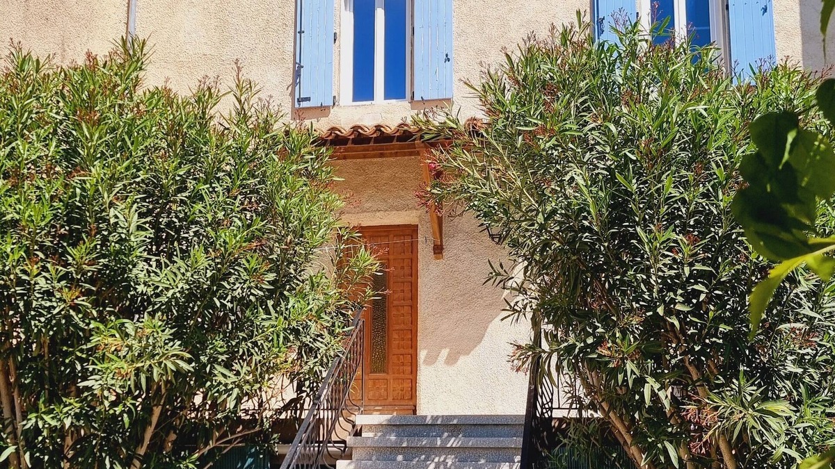 Lespignan House | Maison de Charme Avec Jardin