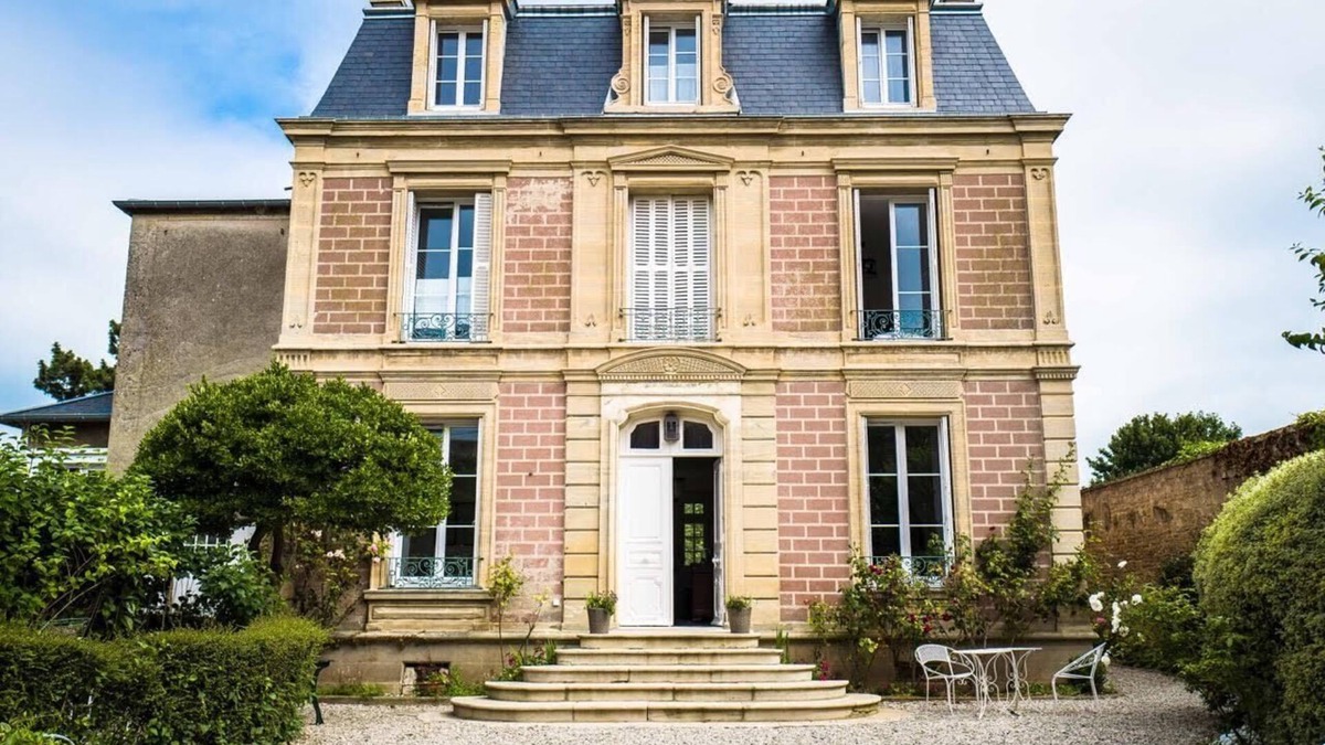 Courseulles-sur-Mer House | MAISON DE MAÎTRE IN THE HEART OF THE VILLAGE 5 MINUTES FROM THE BEACH