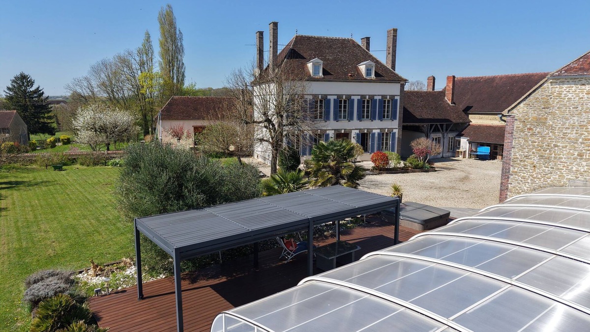 Beugnon House | Maison de Maître de Caractère - Piscine Chauffée
