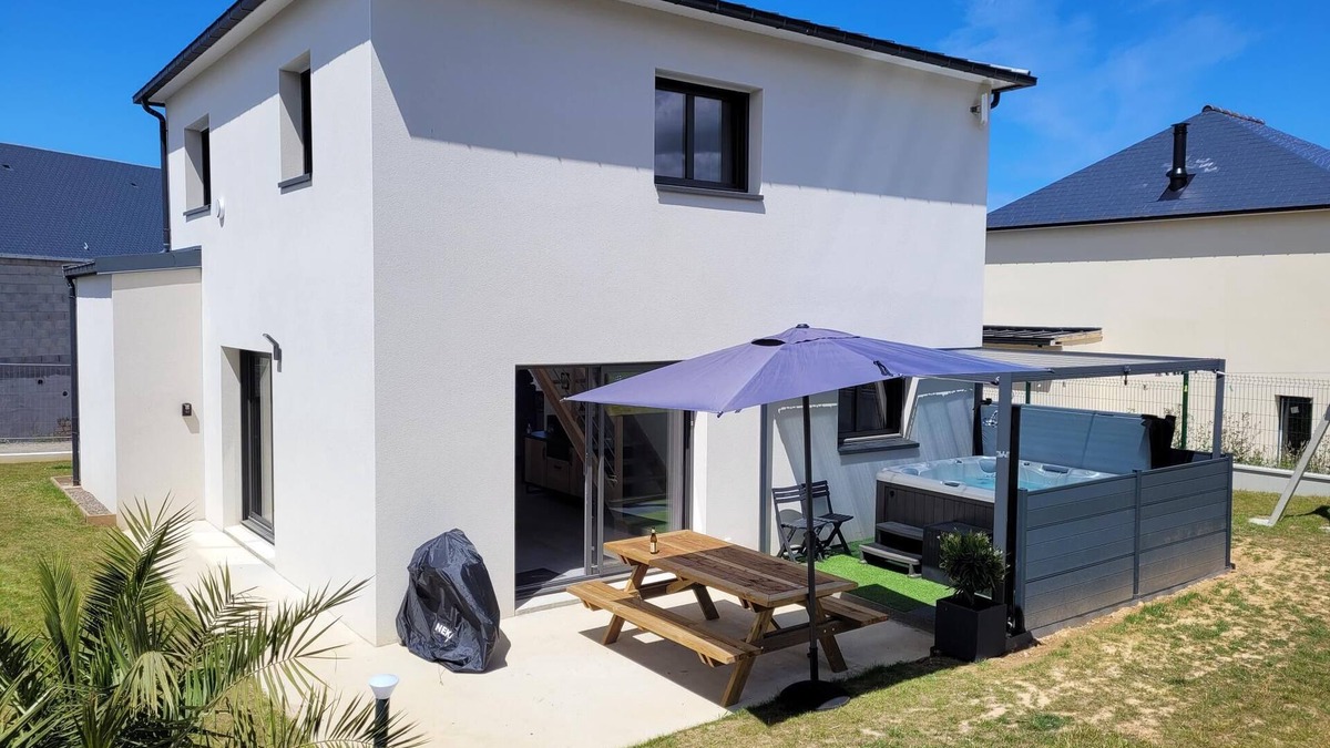 Saint-Alban House | Maison de Vacances à Proximité de la mer Avec SPA