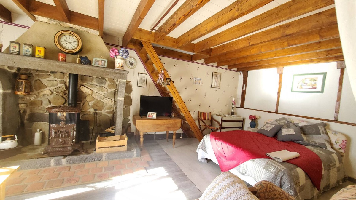 Saint-Nectaire Ski Chalet | Maison de village en pierres