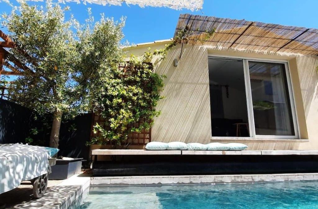 Villars House | Maison de village 4 étoiles avec piscine privee