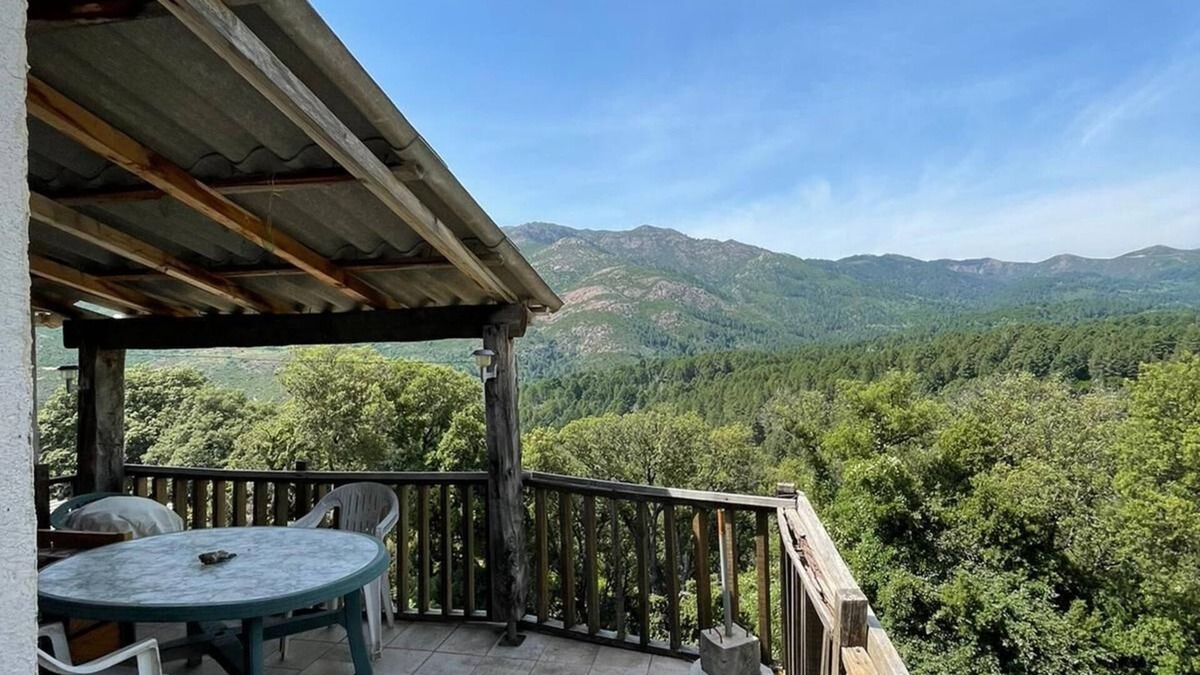 Aullene House | Maison de Village