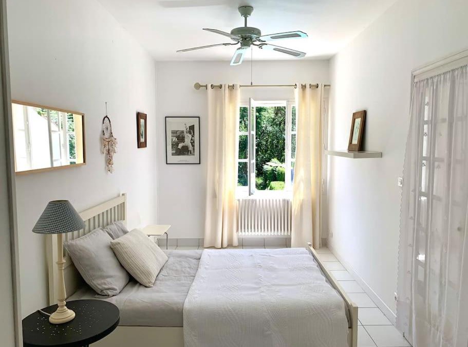 Pons House | Maison de ville confortable avec piscine