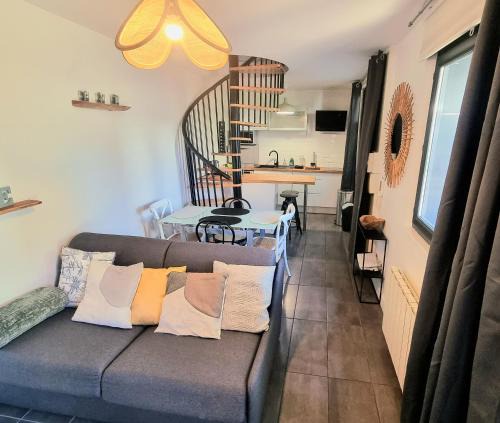 Sainte-Anne - Faubourg Noyon House | Maison Duplex Confort-Coté Cour et Jardins-Centre Gare