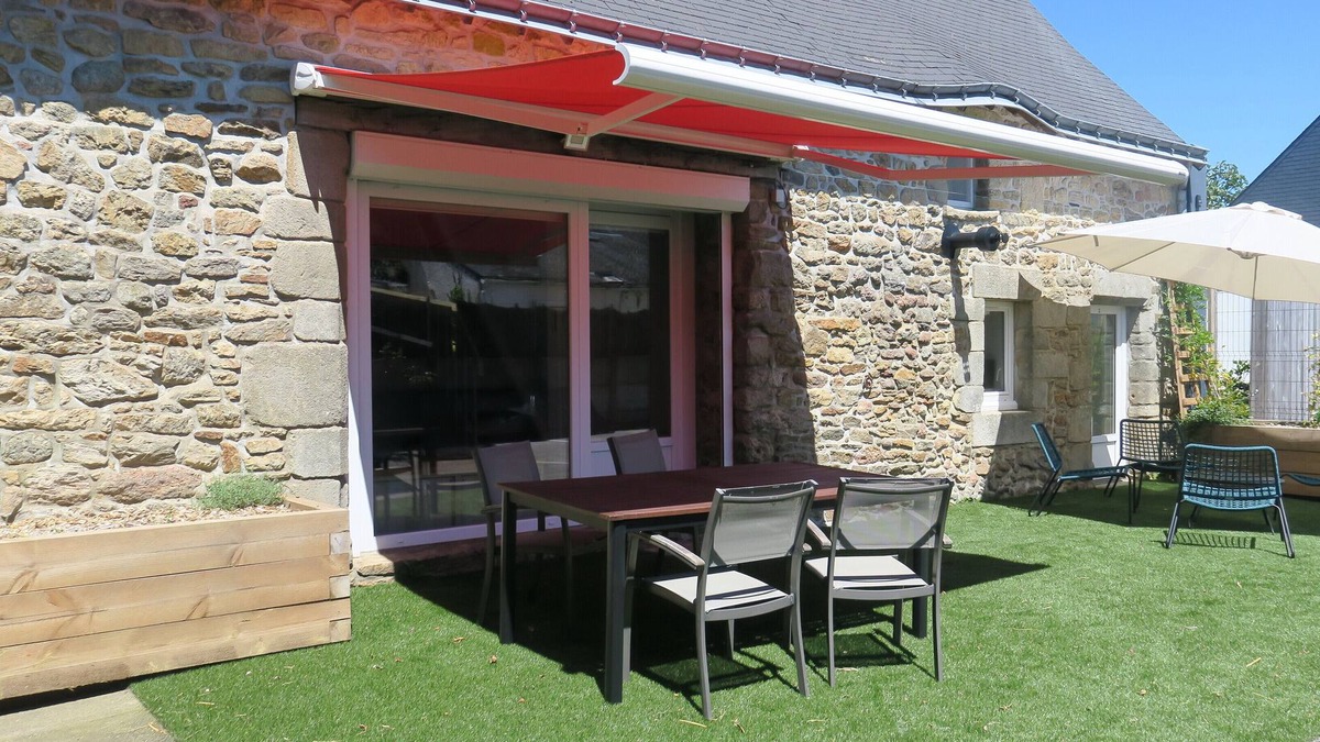 Ploeren House | Maison en Pierres, Coeur de Bourg - 4 Personnes