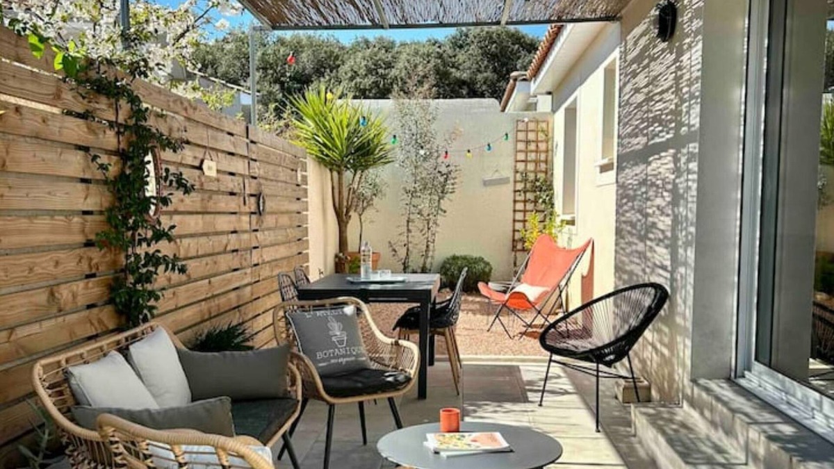 Cournonsec House | Maison Entre mer et Garrigue