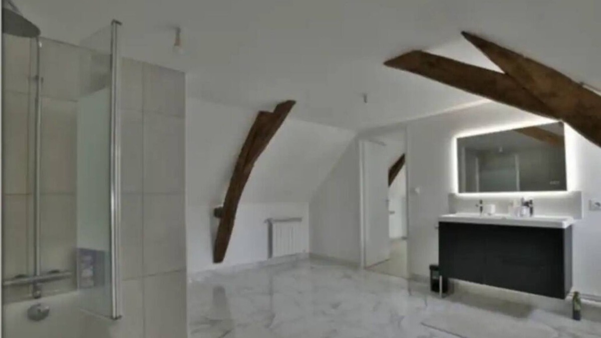Lezigne House | Maison Familiale 11 Personnes