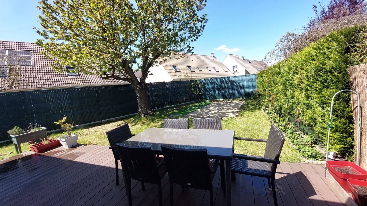 Guyancourt Villa | Maison Familiale Calme et Lumineuse, Proche du Golf National et de Versailles