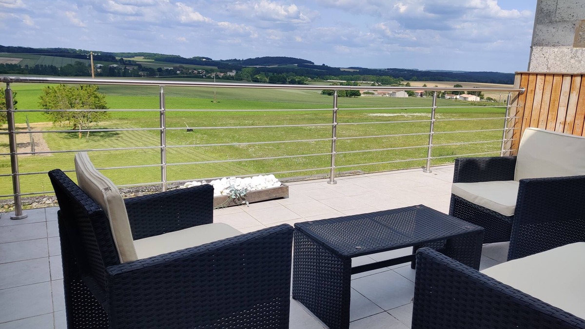 Blanzaguet-Saint-Cybard House | Maison 500m2, Piscine Intérieure, Bar, Billard, Grand Jardin