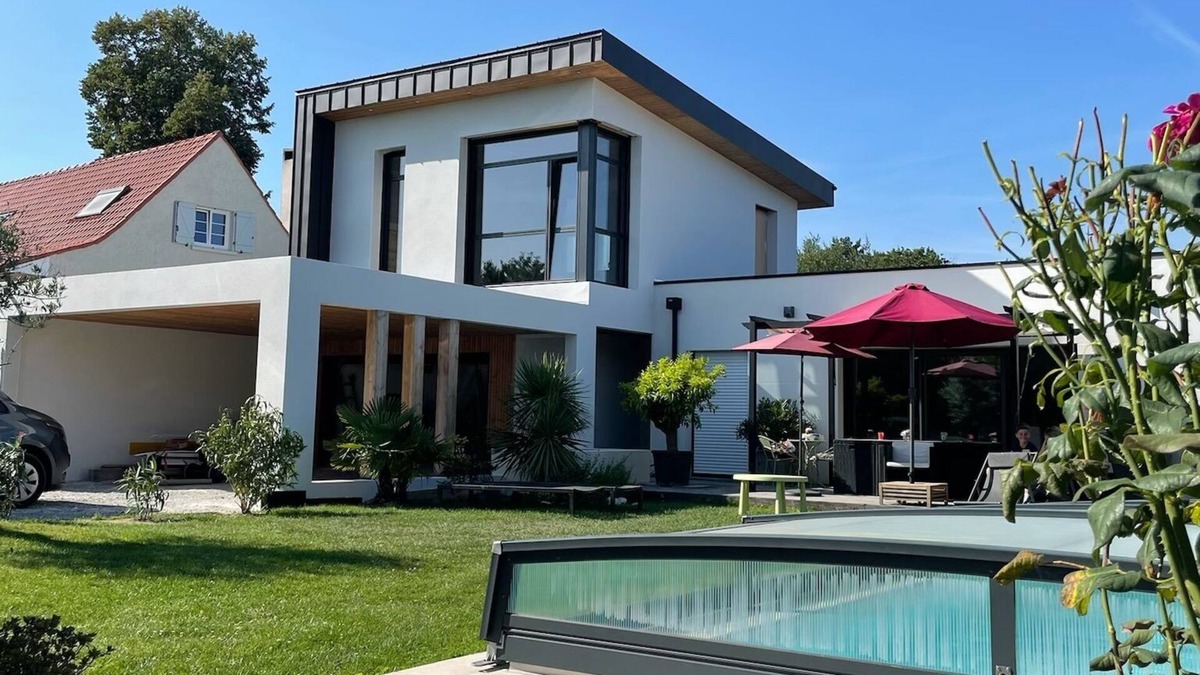 Grandchamp-des-Fontaines House | Maison de Famille Avec Piscine