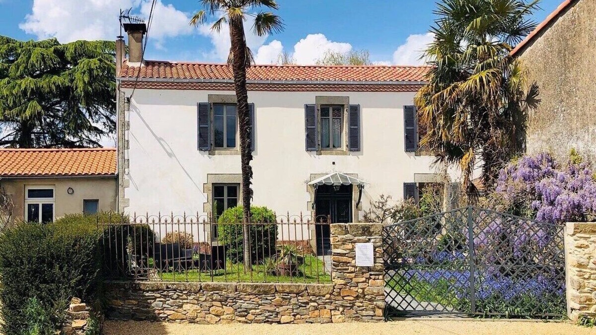 La Boissiere-de-Montaigu Bed & Breakfast | Maison l'or du temps - chambres d'hôtes