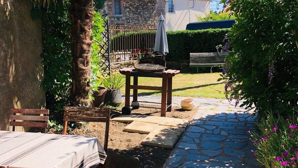 La Boissiere-de-Montaigu Cottage | Maison l'or du temps - Les Glycines gîte