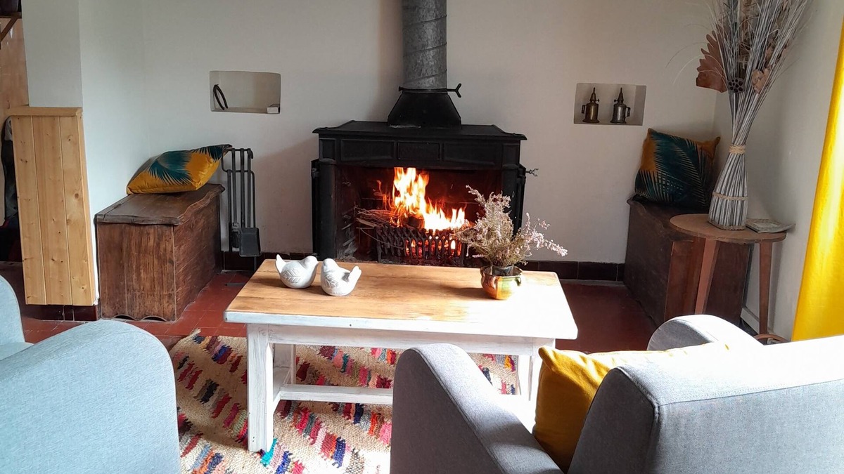 Piets-Plasence-Moustrou House | Maison de Campagne Fleurie, Calme , Entourée d un Grand Jardin