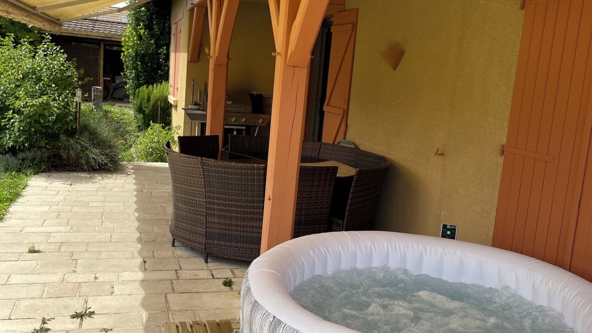 Saint-Andre-les-Vergers House | Maison 180m2 Avec Piscine