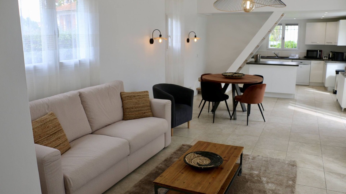 Mandelieu-la-Napoule Beach Villa | Maison Idéale à 3min de la Plage
