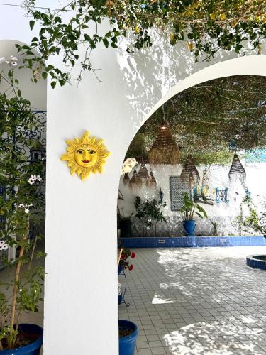 Tantana Villa | maison l'Hirondelle chat mariem