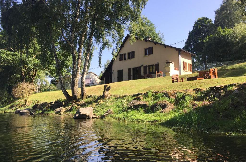 Arvieu House | Maison Lac de Pareloup -LES PIEDS DANS L'EAU-