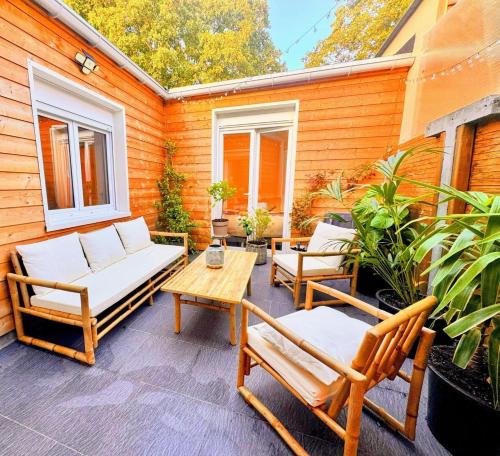 Fives House | Maison Langevin 2-Bedroom House with Cozy Garden & Patio