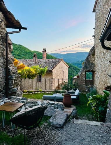 Vallo di Nera House | Maison Le Calle