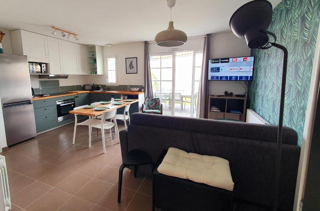 Brem Sur Mer House | Maison le Havre de la Gachère, 2 chambres, 2 salles d'eau, parking privé et jardin
