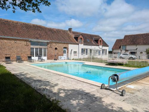 Epuisay House | Maison Les Hiboux
