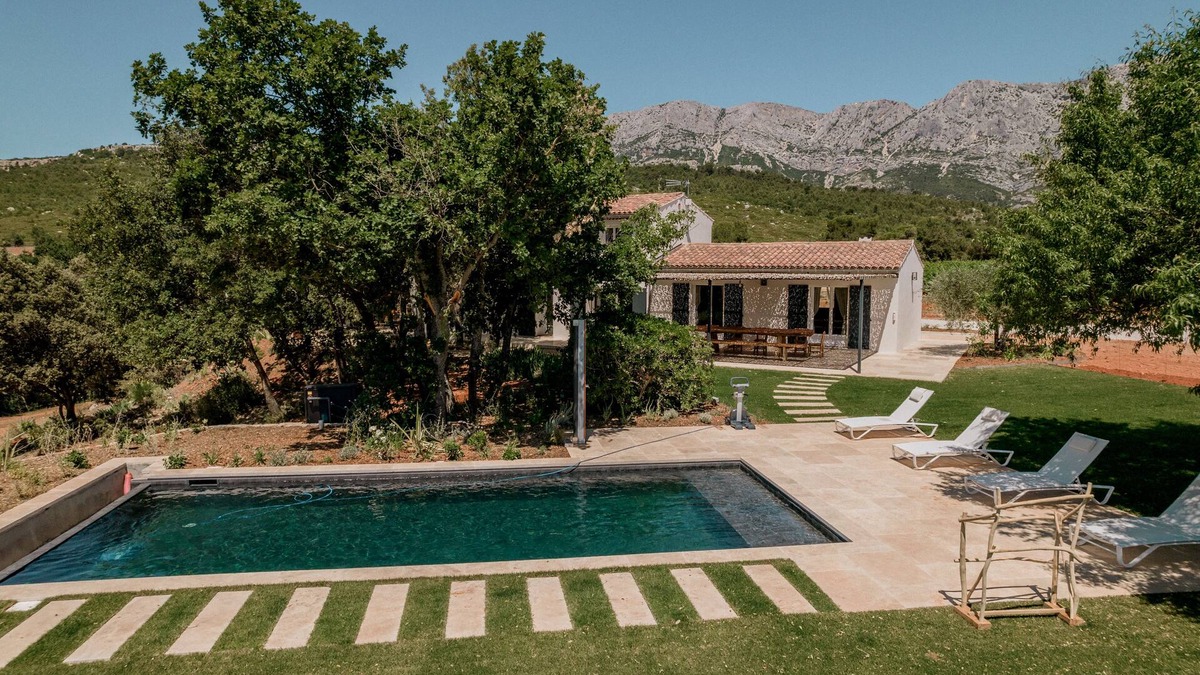 Puyloubier House | Maison MIP new villa surrounded by vineyards with heated swimming pool