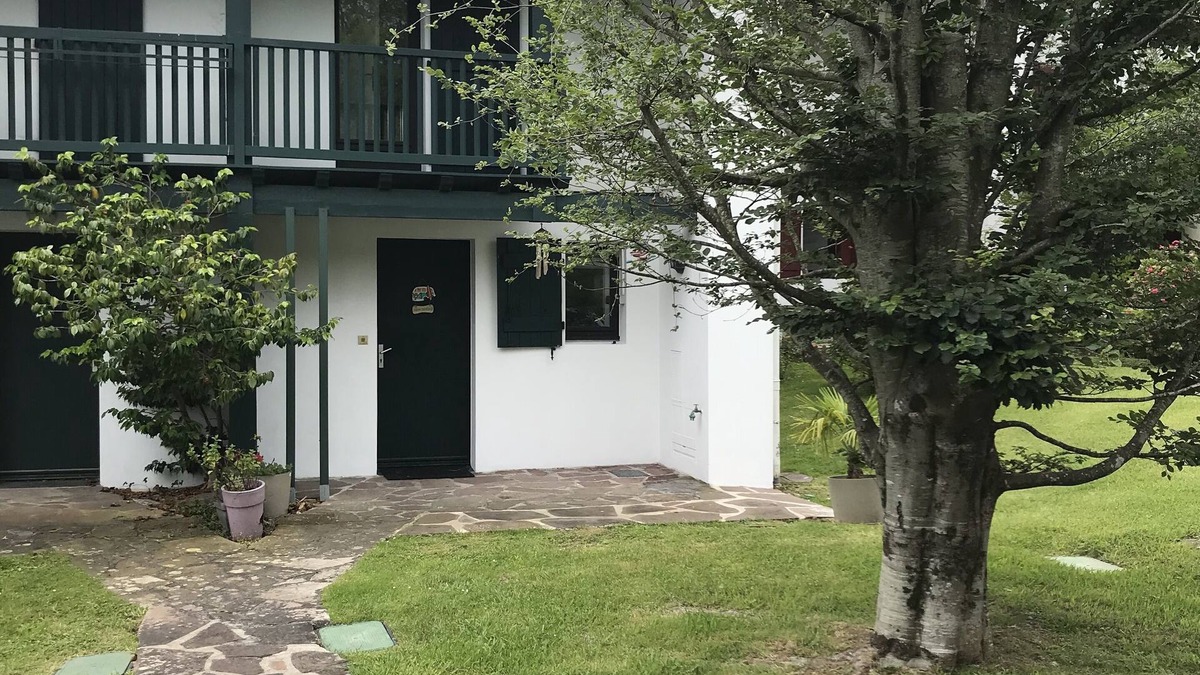 Hendaye House | Maison Mitoyenne Dans Résidence Sécurisée