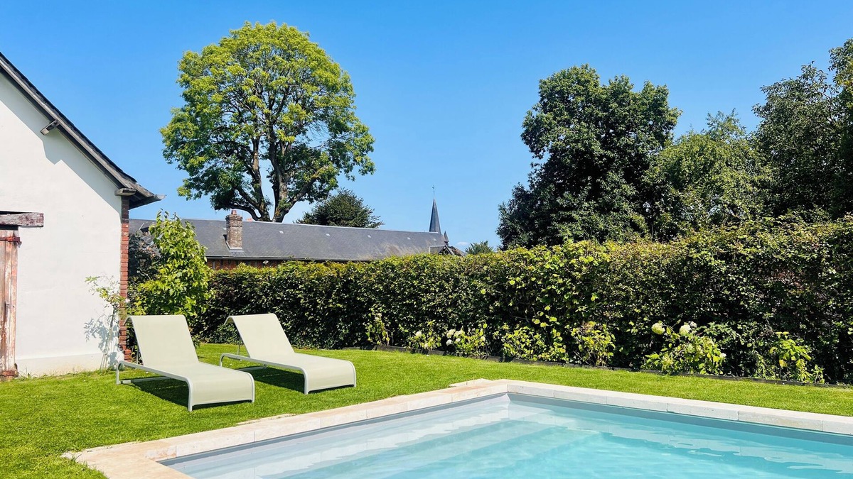 Fleury-la-Foret House | Maison Normande avec piscine extrieure Chauffée
