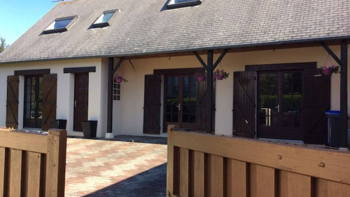 Evreux House | Maison Paisible Avec Jardin 10 min à Pied Gare et 20 min à Pied Centre Ville