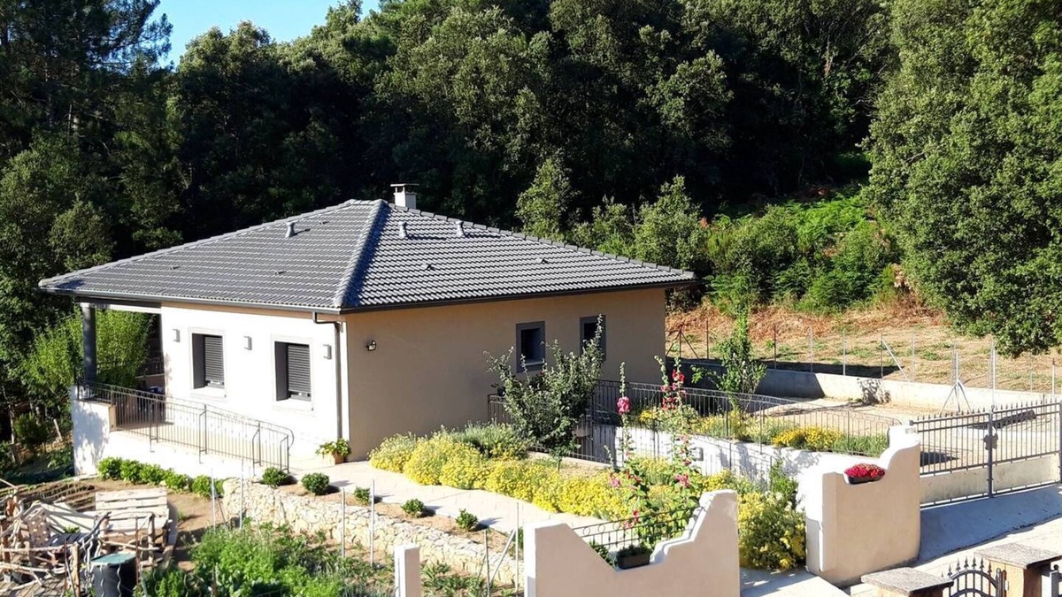 Levie House | Maison PARADISANU au cœur des montagnes, à deux pas des sentiers de randonnée
