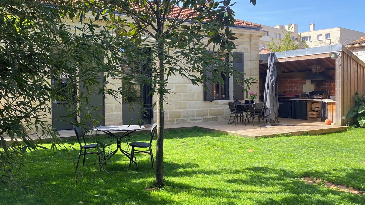 Saint Augustin House | Maison Pierre 3 bedrooms with swimming pool Bordeaux Near Stade Chaban Delmas