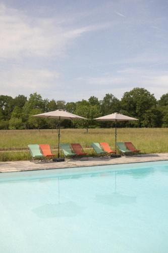 Poigny la Foret Villa | Maison pour 15 personnes - Piscine - 50 min/Paris