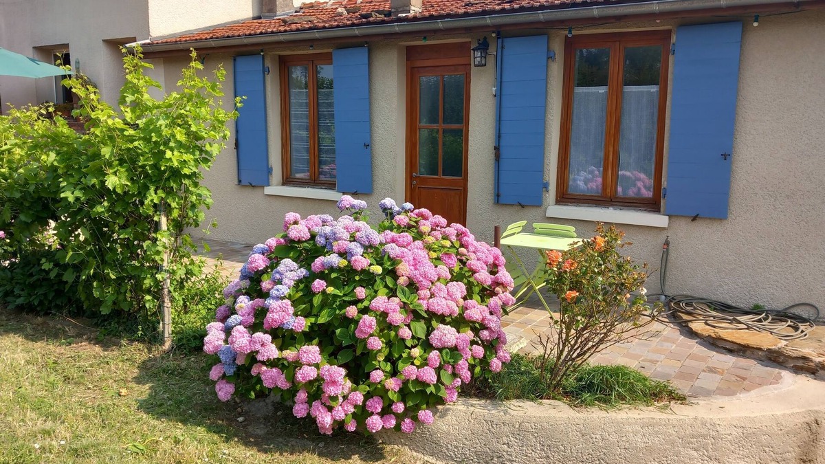 Givors House | Maison Rénovée à la Campagne